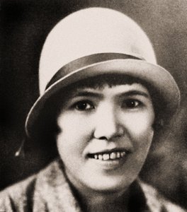 Ritratto di Nobuko Yoshiya